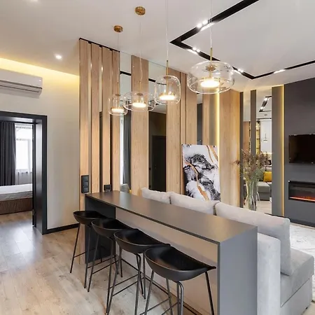 Royal Romantic With Bathtub Apartment