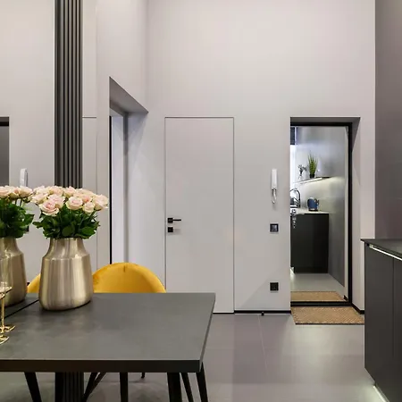 Royal Romantic With Bathtub Apartment *