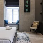 Royal Romantic With Bathtub إلفيف
