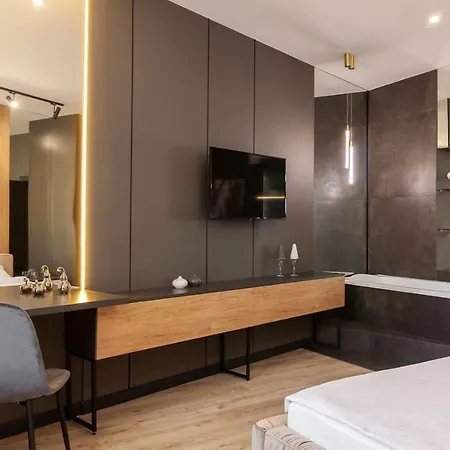 Royal Romantic With Bathtub Apartment Lviv