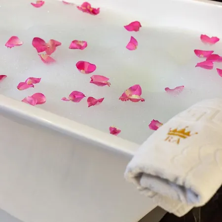 Royal Romantic With Bathtub 아파트 *