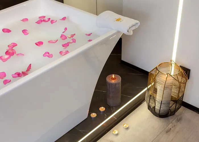 Royal Romantic With Bathtub Апартаменты *