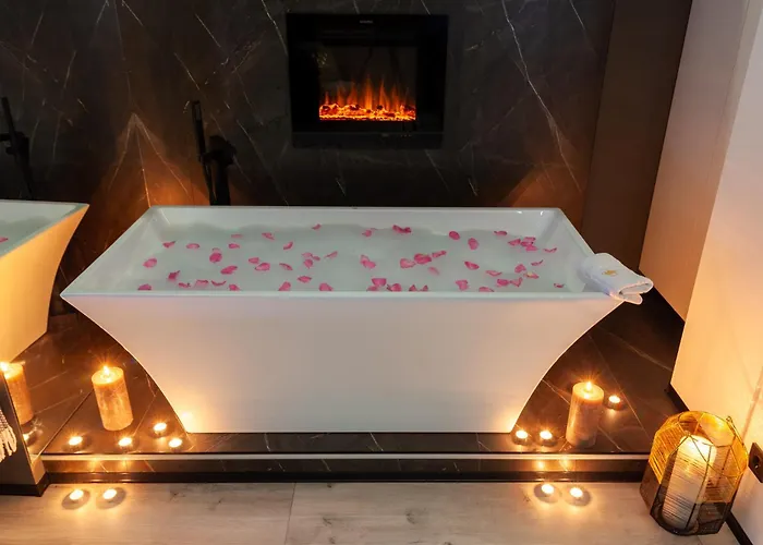 Royal Romantic With Bathtub *